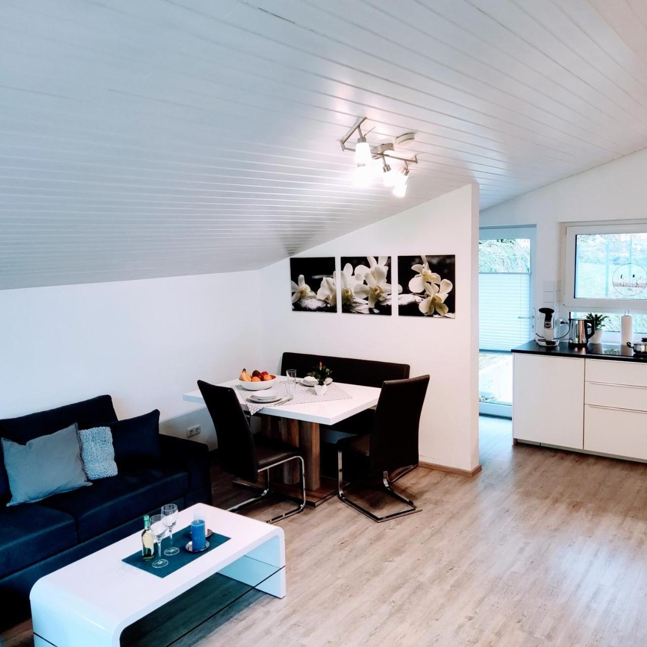 Lehmann Apartment *